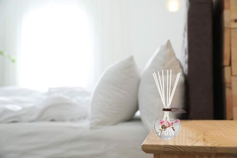 LOVSPA Heavenly Southern Magnolia Reed Diffuser Oil & Sticks Gift Set | A Delicate Blend of Jasmine, Rose, Ylang Ylang, Orange Blossom, Tuberose & Magnolia Blossoms | Great Gift Idea! Made in The USA in Kuwait