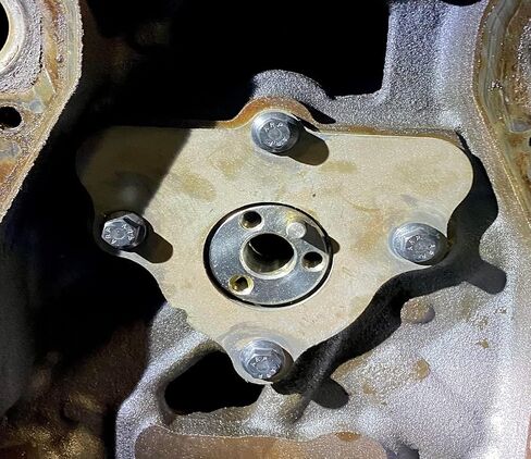 Michigan Motorsports Camshaft Thrust Retainer Plate | Replaces GM #12589016 | Fits GM LS Gen III IV V 4.8L 5.3L 5.7L 6.0L 6.2L LS1 LS2 LS3 LQ4 LQ9 in Saudi Arabia