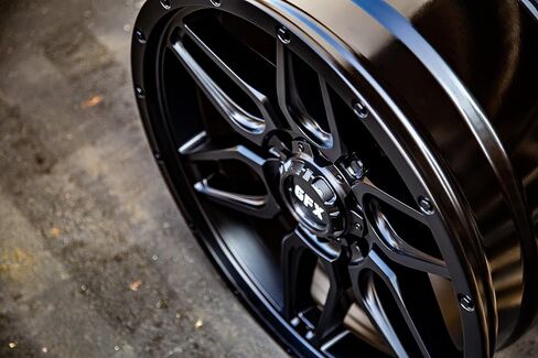 عجلة TR18 المخصصة - 18x9، 0 إزاحة، نمط مسمار 5x127، محور 71.5 ملم - حافة سوداء غير لامعة in Saudi Arabia