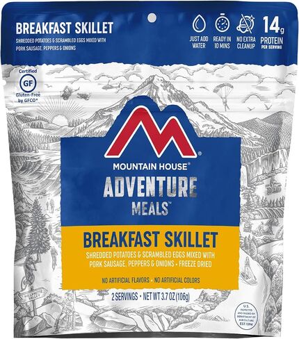 حقيبة الظهر Osprey Atmos AG 65L للرجال ووجبة الظهر Mountain House 2-Serving Breakfast Skillet Backpacking in Saudi Arabia