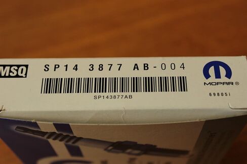 Chrysler 300 Dodge Jeep 5.7L 6.4L Set Of Sixteen (16) Spark Plugs OEM in Saudi Arabia