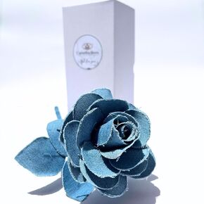 زهرة الكاميليا النحل القطنية، هدية مصنوعة يدويًا من زهرة الدنيم للزوجة، الزوج، الزوجين، هدايا قطنية للذكرى السنوية الثانية (أزرق جليدي) in Kuwait