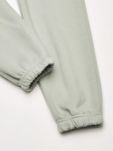 Nike Mens Club Fleece Pants in Saudi Arabia