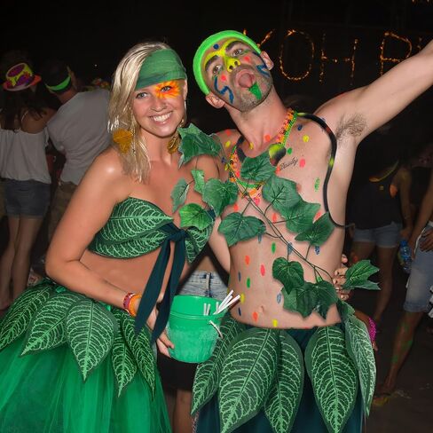 2 Pcs Leaf Hula Skirt and Hawaiian Costumes for Couples Adam Eve Outfit for Halloween Cosplay Dress up Party in Saudi Arabia