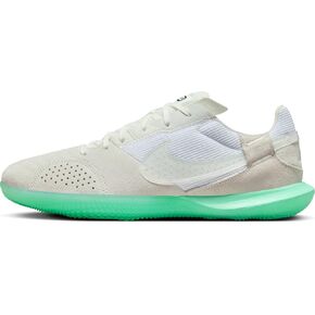 Nike Men's Soccer Low in Saudi Arabia