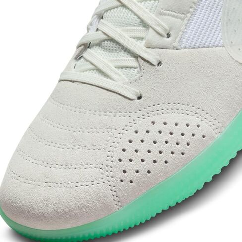 Nike Men's Soccer Low in Saudi Arabia