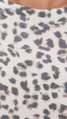 Z SUPPLY Women's Luxe Leopard Long Sleeve Top in Kuwait