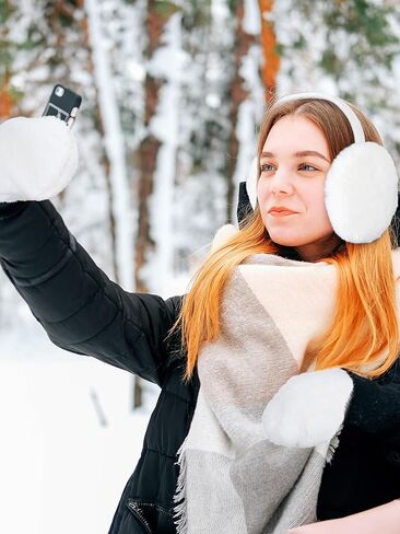 3 Pcs Winter Faux Fur Collar Scarf Ear Muffs Mittens Set for Women Cold Weather Outdoor in Kuwait