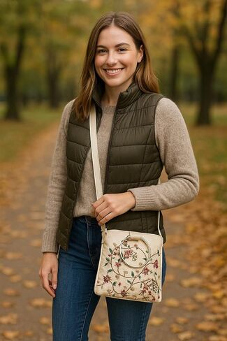 حقيبة كروس هندية عرقية للنساء | مصنوع يدويًا، مطرز، مثالي لحفلات الزفاف والمناسبات الخاصة in Kuwait