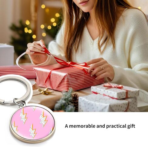 سلاسل مفاتيح لطيفة هدايا للأصدقاء، سلسلة مفاتيح مضحكة هدايا عيد الميلاد للنساء والرجال حقيبة محفظة وحقائب يد وحقائب ظهر in Kuwait