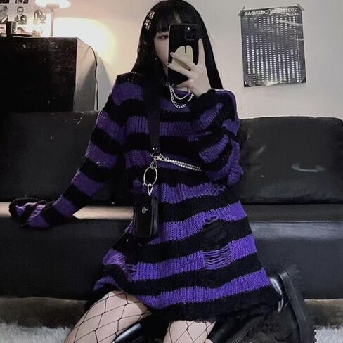 بلوفر نسائي كبير الحجم من Goth Punk ممزق مخطط بأكمام طويلة، ملابس علوية للشارع in Kuwait