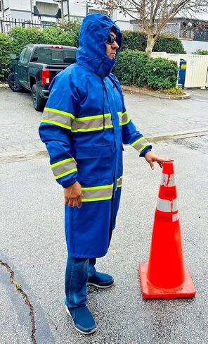 Safety Rain-Coat, Rain-Wear Rain Trench Coat in Saudi Arabia