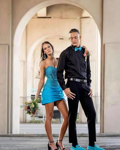 Short Mermaid Homecoming Dresses for Teens Lace Appliques Prom Dress with Slit He4036 in Saudi Arabia
