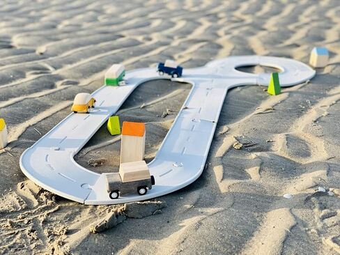 PlanToys Rubber Road & Rail Set Small (6300) in Kuwait