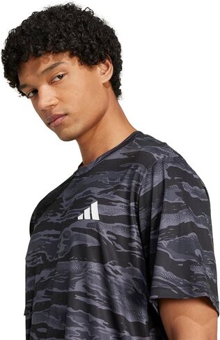 تي شيرت Adidas Men's Train Essentials مطبوع بالكامل بطبعة مموهة in Saudi Arabia