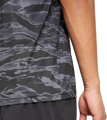 تي شيرت Adidas Men's Train Essentials مطبوع بالكامل بطبعة مموهة in Saudi Arabia