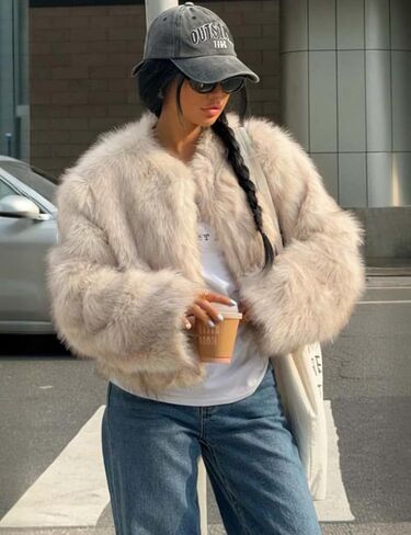 معطف نسائي من الفرو الصناعي من Shiyifa بأكمام طويلة جاكيت قصير من الصوف مفتوح من الأمام أشعث دافئ قصير للخريف والشتاء ملابس خارجية in Kuwait