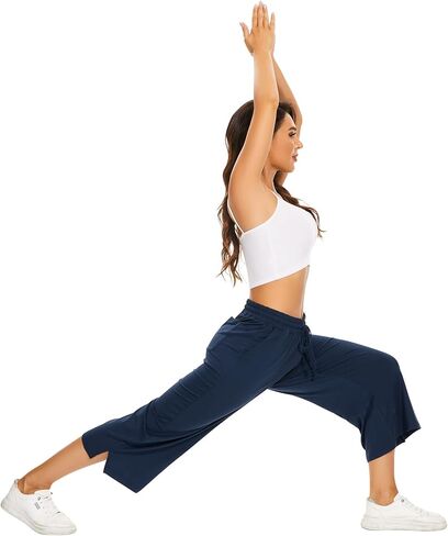 سراويل كابريس باللون الأزرق الداكن من SUNYAA وسروال كابريس باللون الأخضر العسكري للنساء مع جيوب in Kuwait