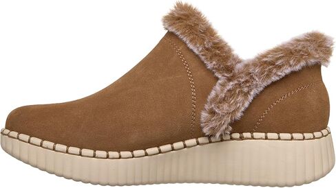 حذاء ويلشاير BLVD-Fallin للسيدات من Skechers سهل الارتداء للكاحل بدون استخدام اليدين in Kuwait