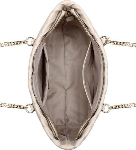 Meilani Tote in Saudi Arabia