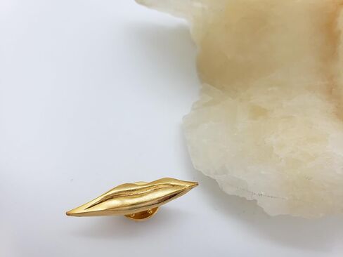 Lips Lapel Pin - Gold Plated - Man Ray Art Inspired Brooch in Kuwait
