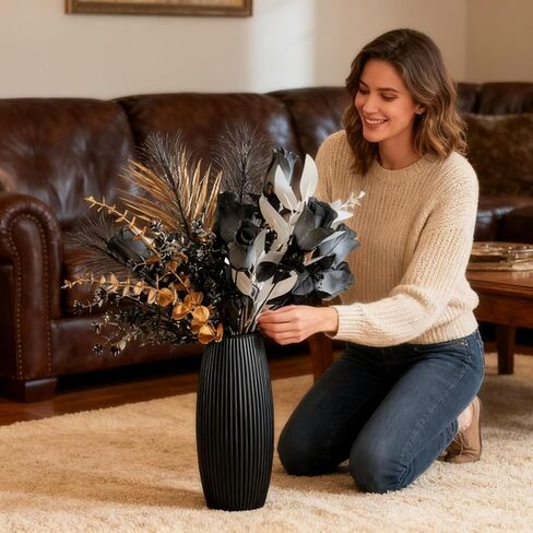 تشكيلة زهور اصطناعية من الذهب الأسود، وأوراق الورد والأوكالبتوس، قطعة زخرفية فاخرة، ديكور منزلي محايد حديث، قطعة مركزية أنيقة لطاولة الطعام، على الطراز الجمالي القوطي، ديكور الهالوين in Kuwait