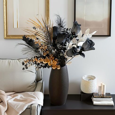 تشكيلة زهور اصطناعية من الذهب الأسود، وأوراق الورد والأوكالبتوس، قطعة زخرفية فاخرة، ديكور منزلي محايد حديث، قطعة مركزية أنيقة لطاولة الطعام، على الطراز الجمالي القوطي، ديكور الهالوين in Kuwait