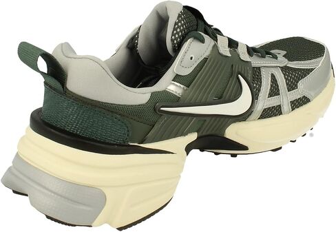 حذاء Nike V2K Run (HJ4497-300، أخضر عتيق/شجرة التنوب المعدنية/رمادي ذئب) مقاس 11.5 in Saudi Arabia