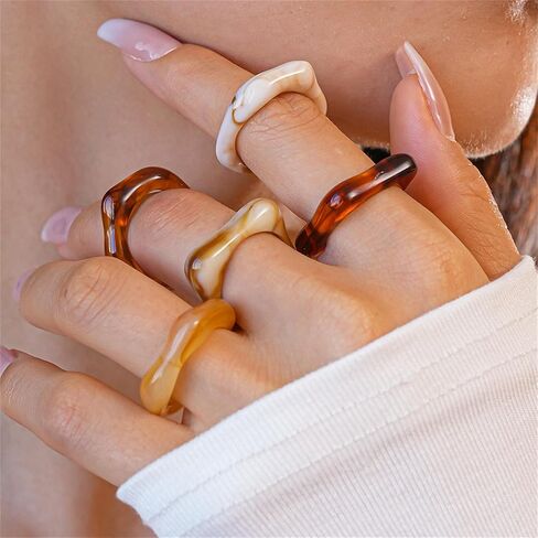 GYRMMUE Vintage Chunky Resin Ring Set for Women,Multicolor Acrylic Stackable Rings Irregular Plastic Knuckle Ring Set Y2k Aesthetic Statement Midi Rings Thick Dome Finger Jewelry in Saudi Arabia