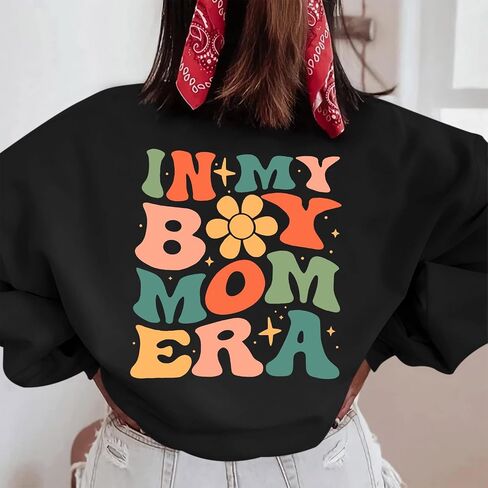 سويت شيرت مضحك في My Boy Mom Era للنساء، سويت شيرت ماما لطيف برسوم جرافيك بوي أمي، قميص طويل الأكمام، بلوفر قطني in Kuwait