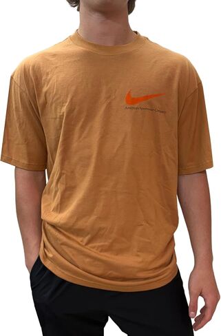 تي شيرت Nike Sportswear Van Country للرجال (الولايات المتحدة، ألفا، كبير، عادي، عادي، بني فاتح) in Saudi Arabia