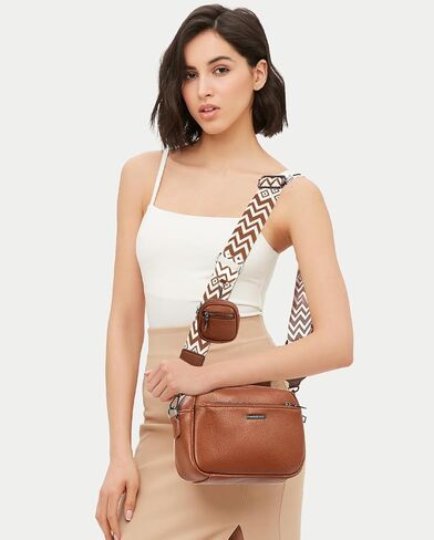 حقائب كروس للنساء، حقائب يد صغيرة، حقائب كتف جلدية للنساء in Kuwait