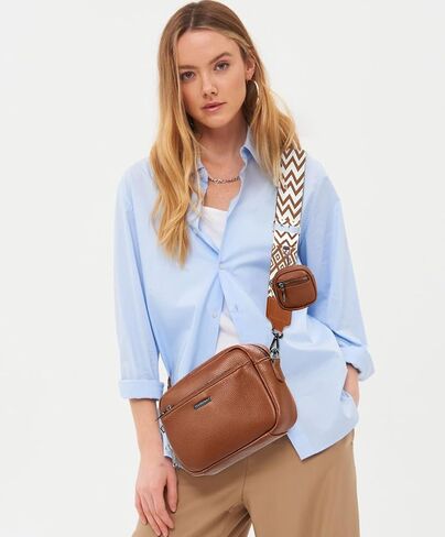 حقائب كروس للنساء، حقائب يد صغيرة، حقائب كتف جلدية للنساء in Kuwait