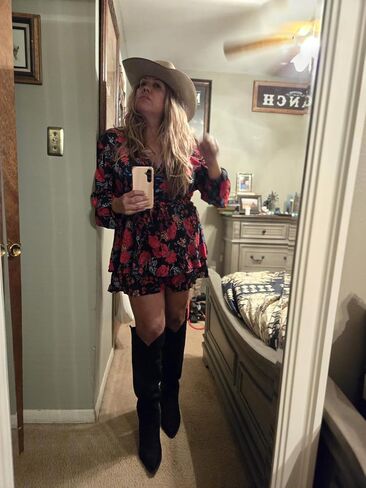 Reitoye Cowboy Boots for Women Embroidery Western Cowgirl Knee High Chunky Heel Boots with Pull-Up Tabs in Kuwait