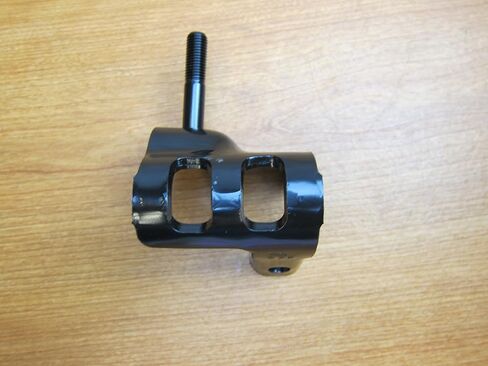 Jeep Wrangler Steering Linkage Damper Bracket Mopar OEM 68066693AA in Saudi Arabia