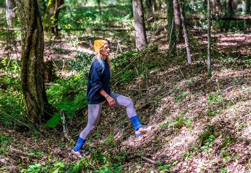 NORFOLK Leonardo Hiking, Trekking Merino Wool Mid Weight Cushioned Crew Diabetic friendly Socks, for Men and Women, 4 pack in Saudi Arabia