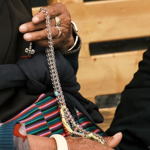 زجاج Sphatik Mala الأصلي Sphatik Mala/الكريستال الصخري Sphatik Crystal Jaap Mala (7 مم/ 108+1 خرز) عناصر بوجا in Saudi Arabia