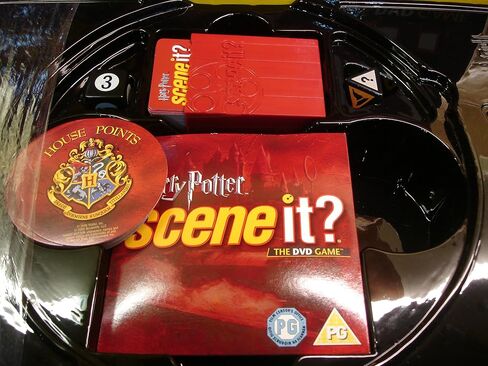 لعبة Harry Potter Scene It DVD مع صور وأسئلة إضافية (إصدار 2005) من شركة Mattel in Saudi Arabia