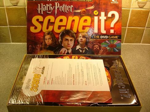 لعبة Harry Potter Scene It DVD مع صور وأسئلة إضافية (إصدار 2005) من شركة Mattel in Saudi Arabia