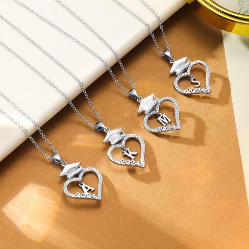 هدايا التخرج من M MOOHAM لها 2024، 14 قيراط مطلية بالذهب الأبيض تشيكوسلوفاكيا قبعة التخرج القلب قلادة القلائد الأولية للنساء في سن المراهقة الفتيات المدرسة الثانوية هدايا التخرج لها in Kuwait