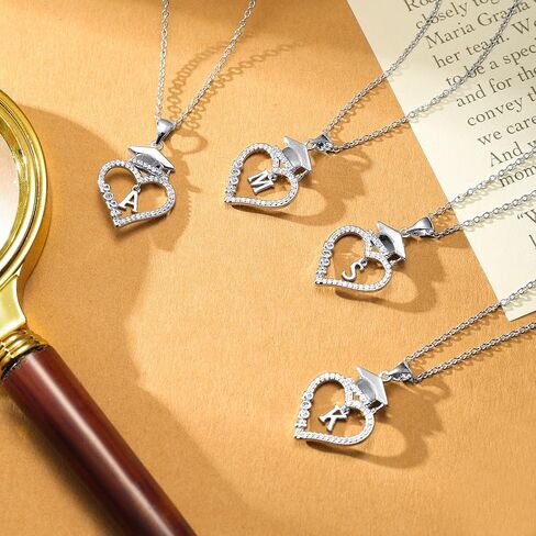 هدايا التخرج من M MOOHAM لها 2024، 14 قيراط مطلية بالذهب الأبيض تشيكوسلوفاكيا قبعة التخرج القلب قلادة القلائد الأولية للنساء في سن المراهقة الفتيات المدرسة الثانوية هدايا التخرج لها in Kuwait