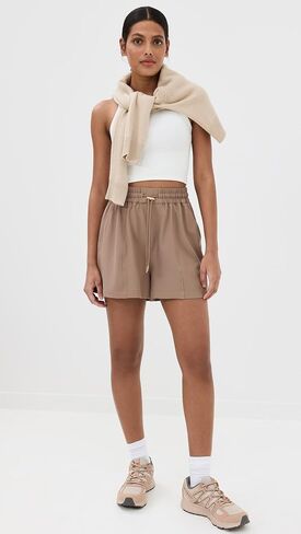 Varley Women's Barket Woven Shorts in Saudi Arabia