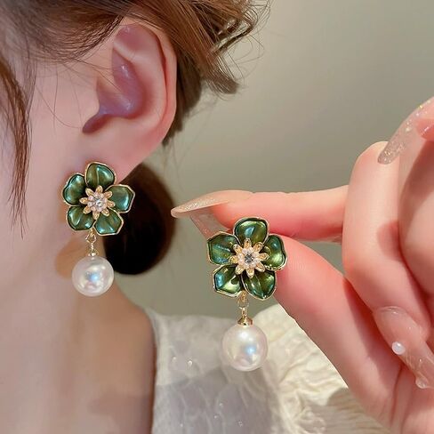 Vintage Camellia Pearl Stud Earrings for Women Floral Pearl Drop Dangle Earrings for Women Bridal Party Jewelry in Kuwait