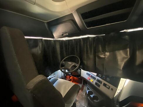 Windshield Curtains Fits Freightliner Cascadia 2008-2025 (Grey) in Saudi Arabia