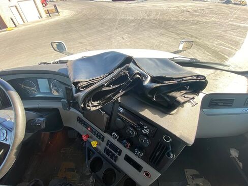 Windshield Curtains Fits Freightliner Cascadia 2008-2025 (Grey) in Saudi Arabia