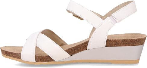 صندل العرش للسيدات من NAOT Footwear in Saudi Arabia