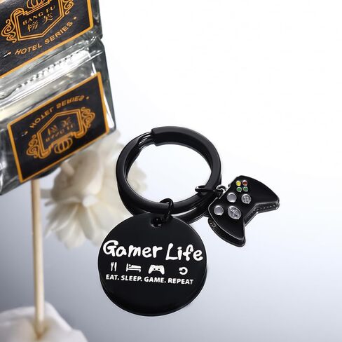 هدايا الألعاب، سلسلة مفاتيح لمشغل ألعاب الفيديو لمحبي الألعاب، الرجال والنساء، الصديق، الزوج، عيد الميلاد in Kuwait