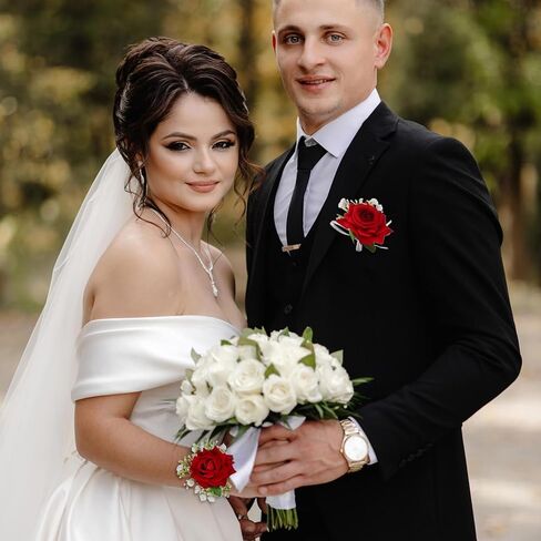 2 قطعة مجموعة الصدار الوردة الحمراء لؤلؤة اليد زهرة المعصم الصدار لحفل الزفاف حفلة العودة للوطن حفل الذكرى السنوية حفلة موسيقية زهرة الصدار الزفاف وصيفه الشرف النساء in Kuwait