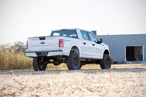 طقم رفع التعليق Rough Country 6 بوصة لـ 2011-2014 Ford F-150 2WD - 57330 in Saudi Arabia
