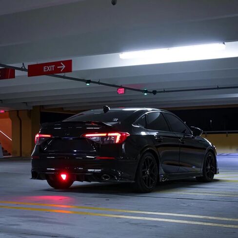 ناشر المصد الخلفي متوافق مع 2022 2023 2024 2025 Honda Civic Sedan مع ضوء LED (أسود لامع) in Kuwait